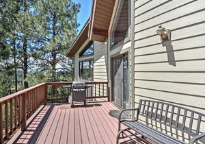 Pagosa Springs Home w/Mtn Views - Near Wolf Creek!