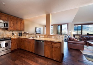 Penthouse in Purgatory Lodge - Ski in/Out - Awesome Deck and Views