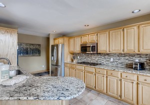 Perfect for Your Family Vacay with yard, hot tub & Pet Friendly!