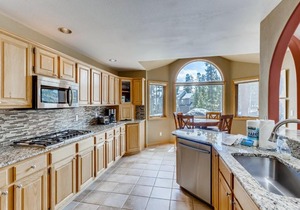 Perfect for Your Family Vacay with yard, hot tub & Pet Friendly! home