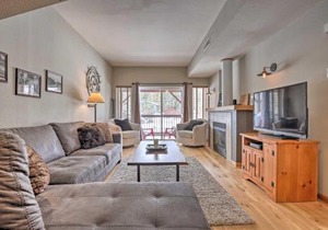 Pet-Friendly Fraser Condo with Community Hot Tub