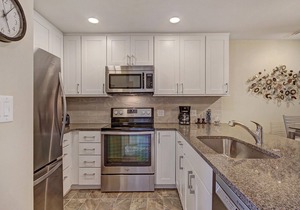 Pet Friendly in Keystone! On River Trail. Walk/Shuttle to Dining, Shops