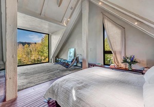Pewter · ✧ Minimalist Modern Hideaway w/ Mountain Views ✧