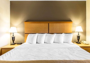 Quality Inn and Suites Summit County