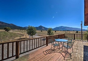 Questa Home with Views - 13 Mi to Red River Skiing!