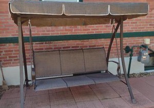 Quiet upstairs studio close to town 420 friendly
