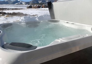 Red Hawk Ranch Unit 2, 15 Minutes from Winter Park Resort and Granby Ranch, with private fishing