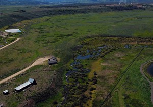 Red Hawk Ranch Unit 2, 15 Minutes from Winter Park Resort and Granby Ranch, with private fishing