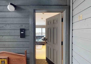 Refreshed, Modern Avon Condo Near Free Shuttle to Beaver Creek Skiing, Dining