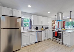 Remodeled 66th 3 king Beds home in Denver