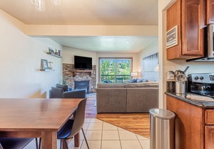 Remodeled Condo. Less than 1 mile to Steamboat Ski Area