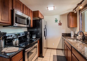 Remodeled Condo. Less than 1 mile to Steamboat Ski Area