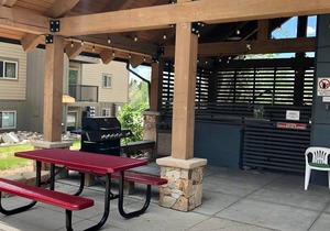 Remodeled Condo. Less than 1 mile to Steamboat Ski Area