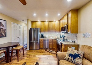 Renovated water-view retreat with hot tub & heated pool