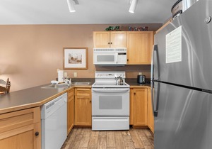 River Run Condo, Mountain Views, Short Walk to Lifts/Shops/Dining