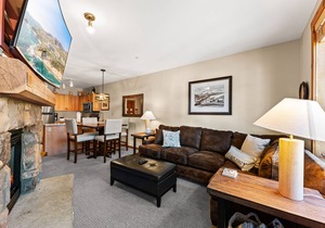 River Run Condo w/Scenic Mountains Views; Steps from Gondola, Shops & Dining