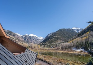 RIVERCROWN 7 - Luxury Townhome, Downtown Telluride, VIEWS & Sauna & 2 Hot Tubs