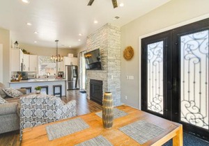 Romantic Mountain Retreat with Scenic Views!