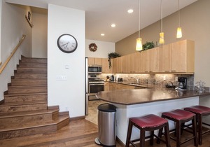 Roomy Vail Townhome w/Great Interior, On Town Shuttle Route, w/Private Deck