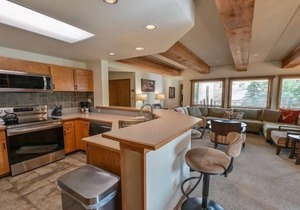 Rustic-Modern 3 BR Condo at the Plaza by RedAwning