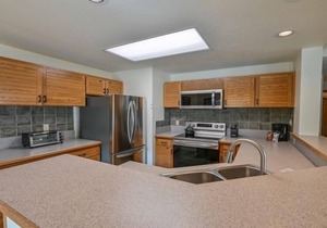 Rustic-Modern 3 BR Condo at the Plaza by RedAwning