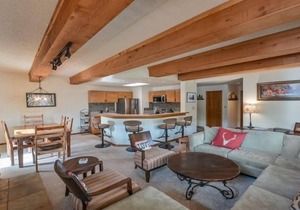Rustic-Modern 3 BR Condo at the Plaza by RedAwning