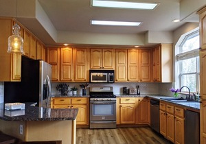 Secluded Modern Mountain Home, Views, Wifi, Hot Tub