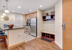 Ski In Out Luxury Condo 3425 I Huge Hot Tub I Views I Best Price I FREE Adventures Daily