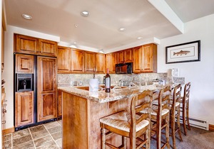 Ski-in/out mountain condo with W/D, free WiFi, pool, & hot tub