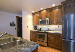 Ski-In/Out Remodeled Condo Next to Slopes! Dog Friendly, Mtn Views, Fireplace