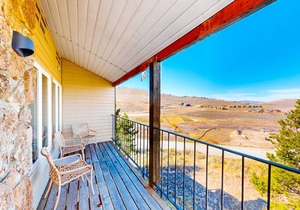 Ski-in/ski-out condo with loft, pool, basketball court & mountain-view balcony