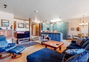 Ski-in/ski-out home w/high-speed WiFi, fireplace & shared pool/hot tub/laundry