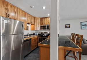 Ski-In/Ski-Out 1-Bedroom Condo w/Balcony and Fireplace!