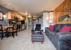 SL205 | Valley Views | 100 Yds to Thunderhead Lift | Hot Tub | Winter Shuttle