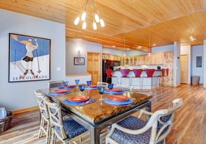 Slopeside Luxury Chalet 113 D I Hot Tub I Great Views I Best Price I Discounted Attractions