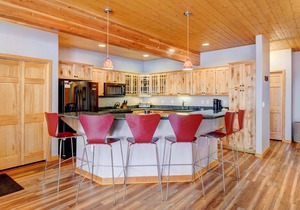Slopeside Luxury Chalet 113 D I Hot Tub I Great Views I Best Price I Discounted Attractions
