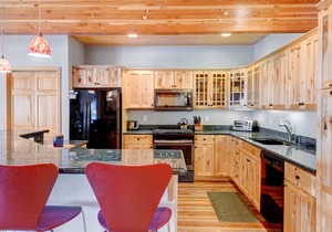 Slopeside Luxury Chalet 113 D I Hot Tub I Great Views I Best Price I Discounted Attractions