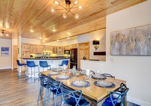 Slopeside Luxury Condo 97 A I Hot Tub I Great Views I Best Price I Discounted Attractions