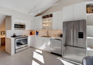 Slopeside River Front Luxury Condo 15 I Hot Tub I Views I Best Price I Discounted Attractions