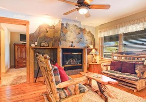 Snowdrift Peak 203 Condo