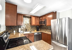 Spacious 3Bed Ranch Bonus Room, King Beds & Fenced Yard in Denver Dog Friendly