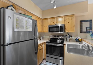 Spacious Condo w/Mountain & River View from Balcony, Close to Mountain House