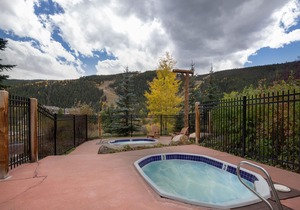 Spacious Condo w/Mountain & River View from Balcony, Close to Mountain House