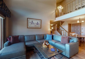 Spacious condo with great location, pool, hot tub, & sauna