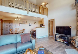 Spacious condo with great location, pool, hot tub, & sauna