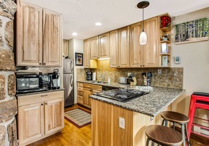 Spacious Condo with 2 Balconies, Free WiFi, Shared W/D, Hot Tub, & Fireplace