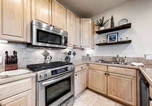 Spacious Mountain Retreat w/WiFi, 2 Gas Fireplaces, Shared Heated Pool & Hot Tub