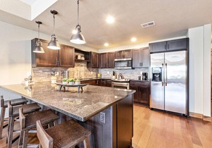 Spectacular Home near Breweries & River District!