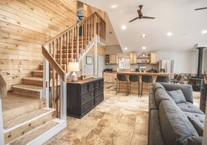 St. Mary's mountain retreat with hot tub - sleeps 10