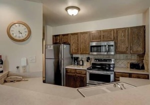 Stay With Style - 2BD/2BA - Walk to Gondola - W&D - Free WiFi